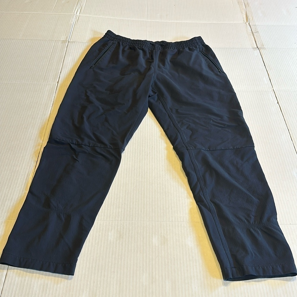 Outdoor Voices elastic black pants w zipper front pocket & small back pocket szS